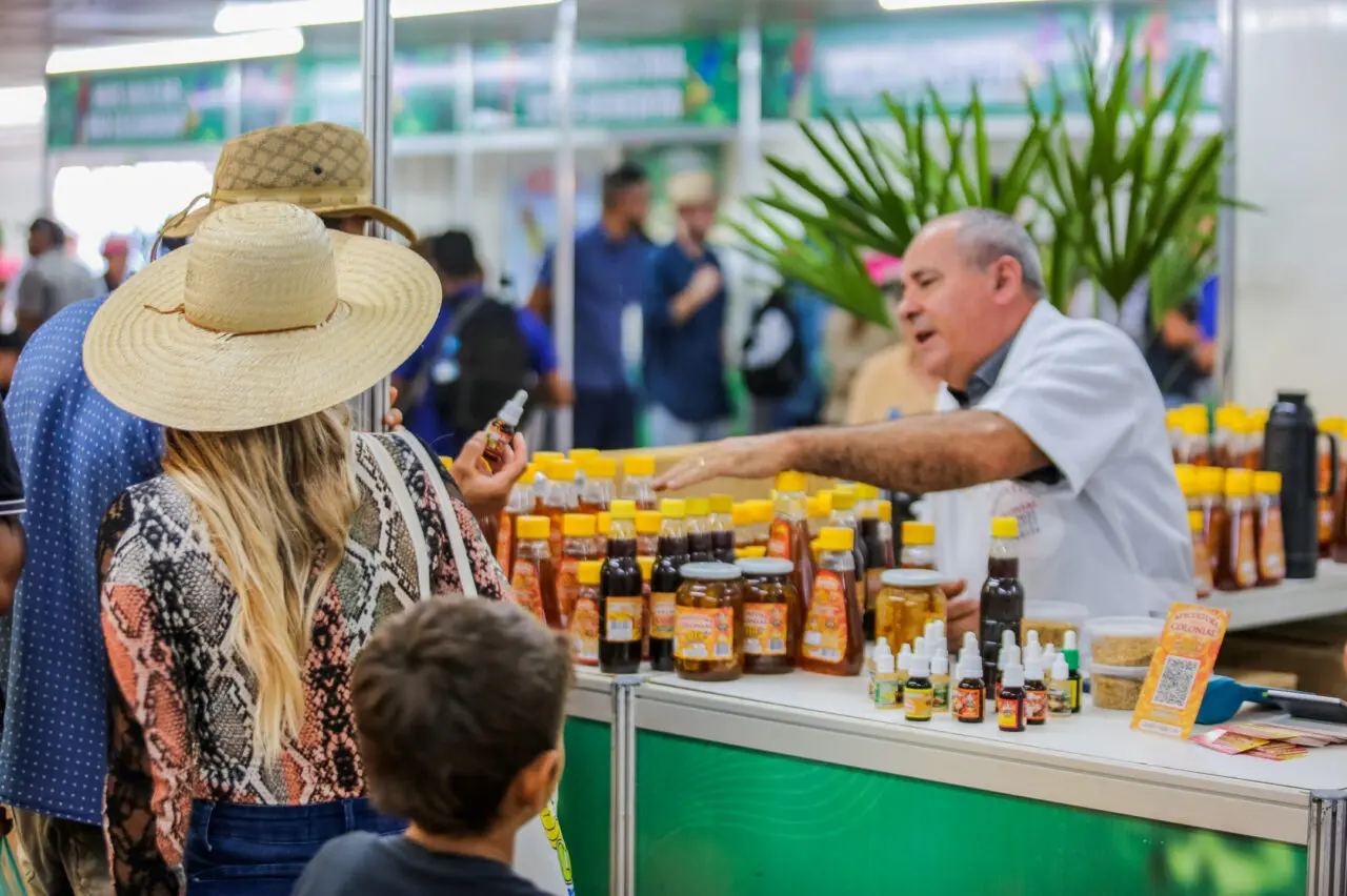 OPORTUNIDADES EM RO: Rondônia inicia a semana com mais de 2.200 vagas de emprego; veja destaques